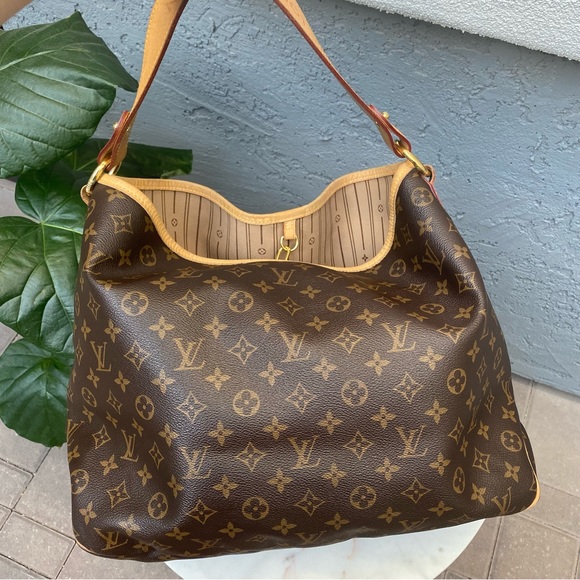 SOLD Louis Vuitton Monogram Delightful MM Hobo - Picture 4 of 16